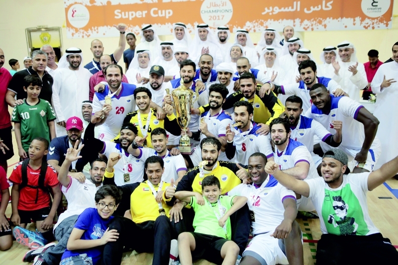 "خلال تتويج الشارقة بكأس البطولة | تصوير - سالم خميس"