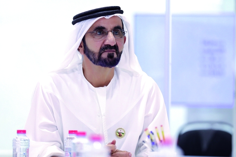"محمد بن راشد خلال ترؤسه اجتماع اللجنة الوطنية العليا لعام الخير"