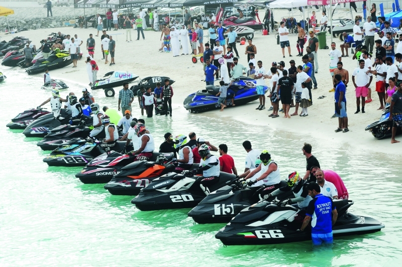 "المشاركون ينتظرون إشارة الانطلاقة | البيان"