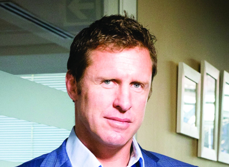 "■ براندون بيكر"