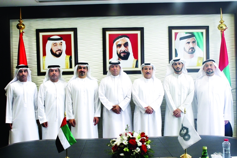 "عبيد الزعابي وعبد الله العور وحسن السركال وسيف المنصوري وممثلون عن الجهات المشاركة لدى إعلان الاستراتيجية | البيان"