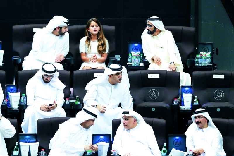 "محمد بن راشد يتابع فعاليات عرض اللؤلؤة العالمي بحضور مكتوم بن محمد والجليلة بنت محمد ومطر الطاير وسلطان بن سليم ومحمد المري وعصام الحميدان | تصوير: خليفة اليوسف وسيف محمد ومحمد هشام"