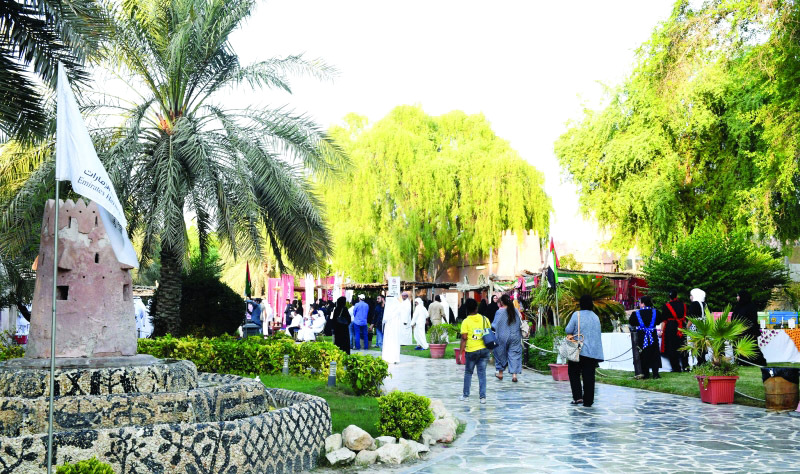"حضور كبير لمتابعة فعاليات المهرجان"