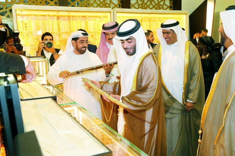 500 شركة بمعرض الساعات والمجوهرات في الشارقة
