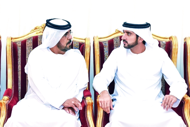 "ولي عهد دبي معزياً في عبيد حميد المهيري"