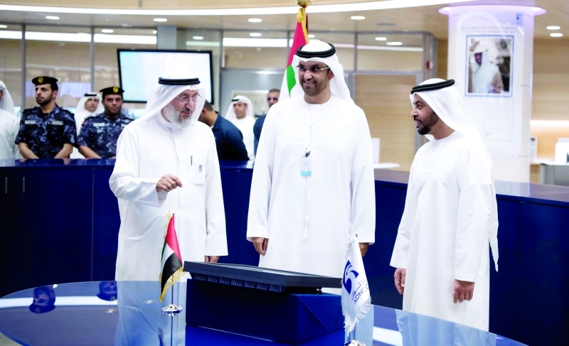 "سموه خلال افتتاح مبنى نظم التحكم بحضور سلطان الجابر"