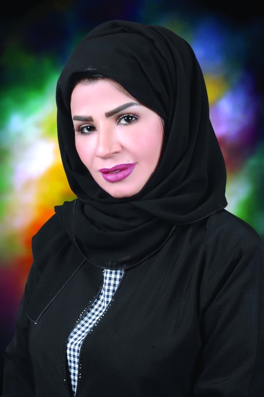 "■ منى المهيري"