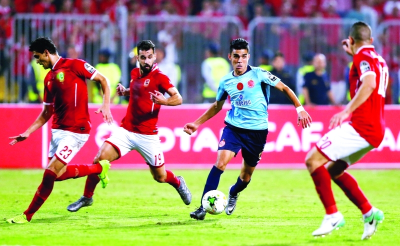 "■ التعادل سيطر على ذهاب نهائي أبطال أفريقيا بين الأهلي المصري والوداد المغربي | رويترز"