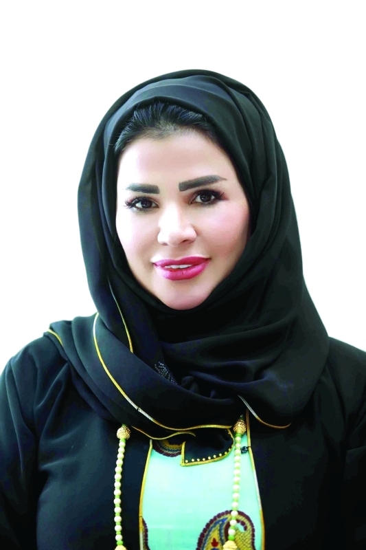 "■ منى المهيري"
