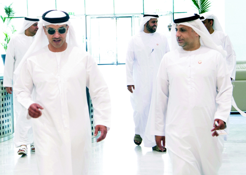 "Ⅶ سموه خلال الزيارة بحضور ذياب بن محمد بن زايد"