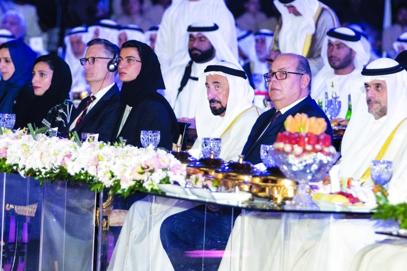 سلطان القاسمي: أيادٍ خفية تنشر أفكـاراً ظلامية تلعب بعقول أبنائنا