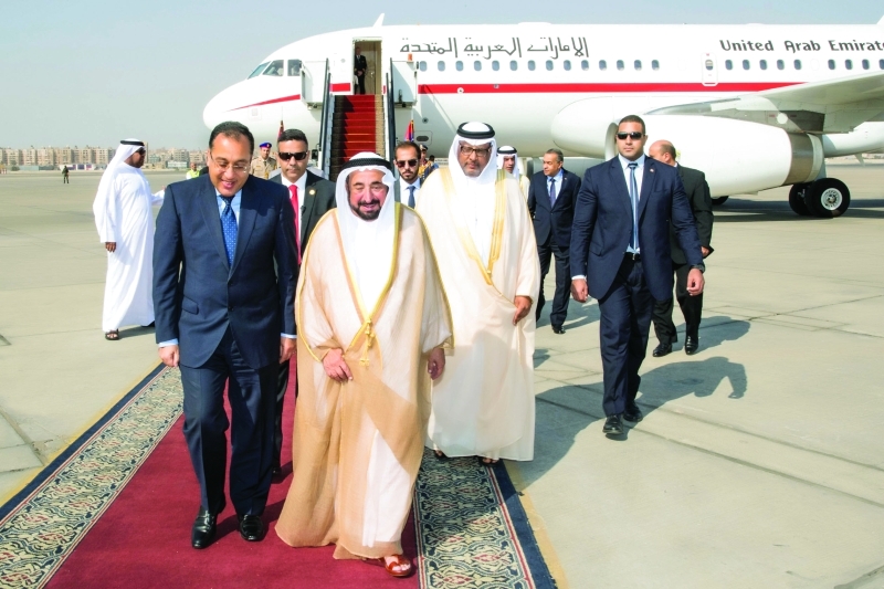 حاكم الشارقة يهدي مصر 354 قطعة أثرية