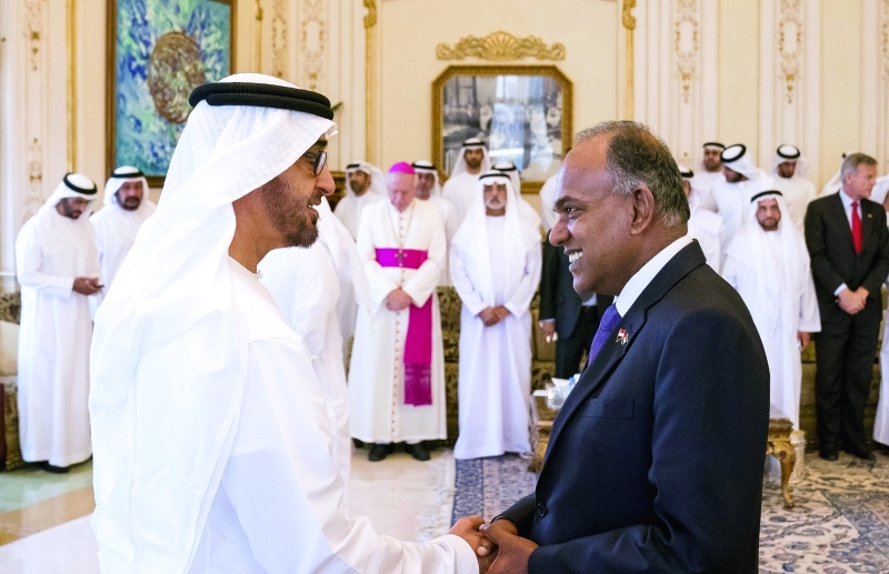 "Ⅶ  سموه مرحباً بوزير الداخلية والقانون السنغافوري"