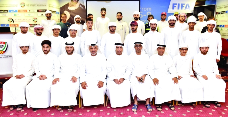 "■ الجنيبي يتوسط الحكام المستجدين | البيان"