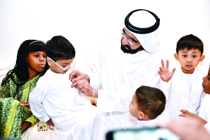 "Ⅶ محمد بن راشد أضاف قيماً جديدة في مفهوم العمل الإنساني"
