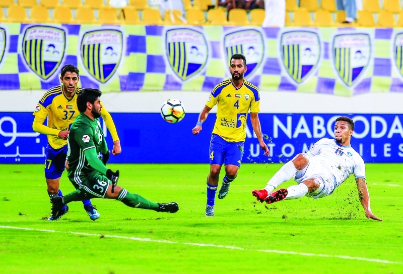 "الإعصار عرف كيف يصل إلى شباك الظفرة | البيان"