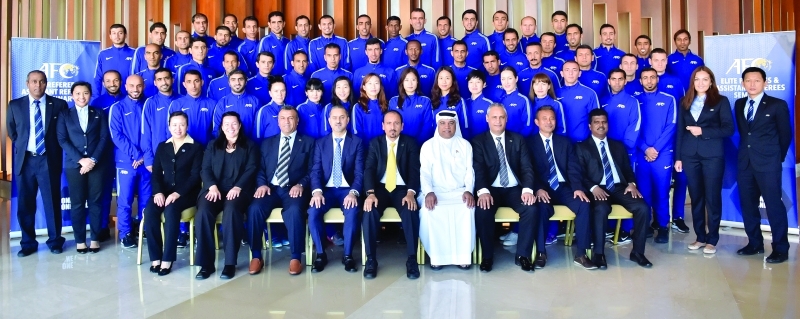 "■ صورة جماعية للمشاركين في الدورة | البيان"