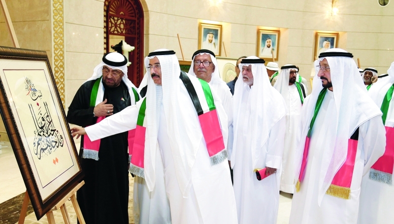 "Ⅶ محمد المر وإبراهيم بوملحة وسلطان السويدي وعبد الغفار حسين يستمعون لشرح خالد الجلاف | البيان"