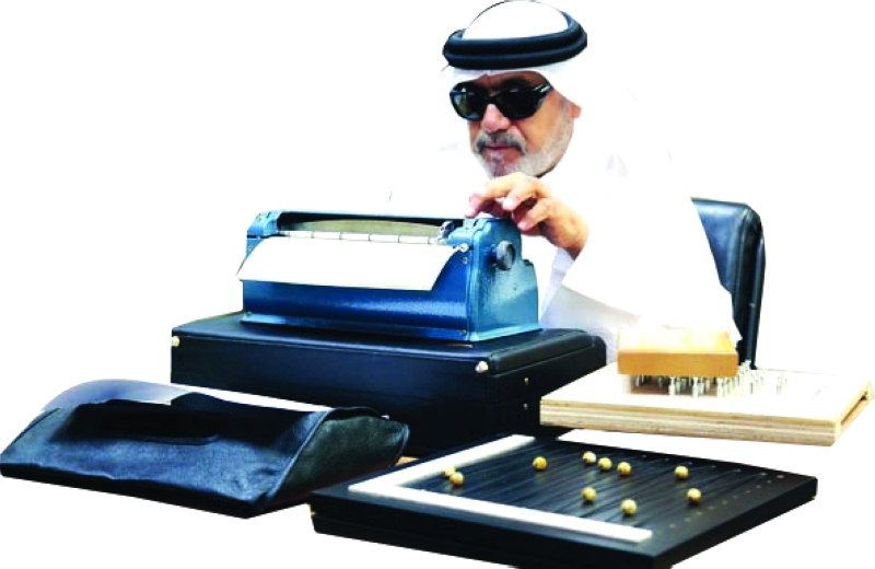 أحمد مختار.. مربّي الأجيال بالـ«برايل»