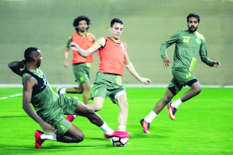"جانب من تحضيرات الوصل للقاء شباب الأهلي ـ دبي | البيان"