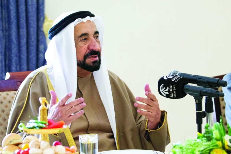 "■ سلطان القاسمي متحدّثاً خلال الاجتماع"