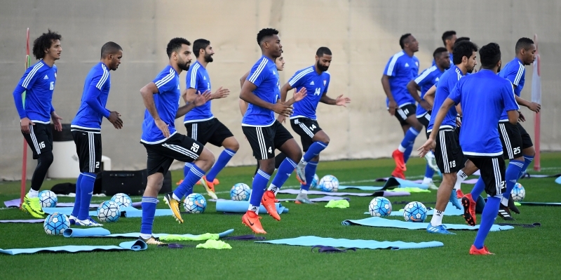 "المنتخب يبدا تدريباته للبطولة الخليجية من ملعب الوصل | تصوير - هشام تكنوين"