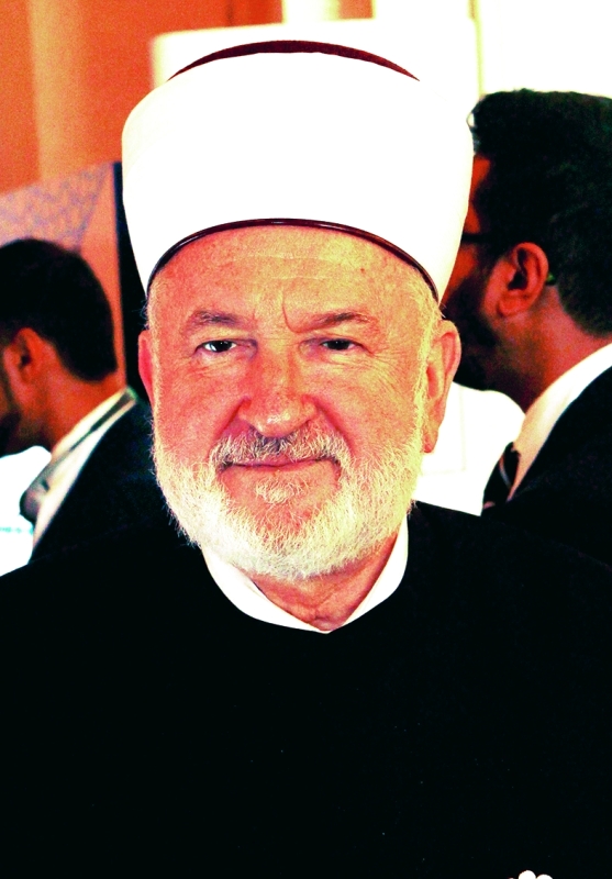 "■ مصطفى سيرتش"