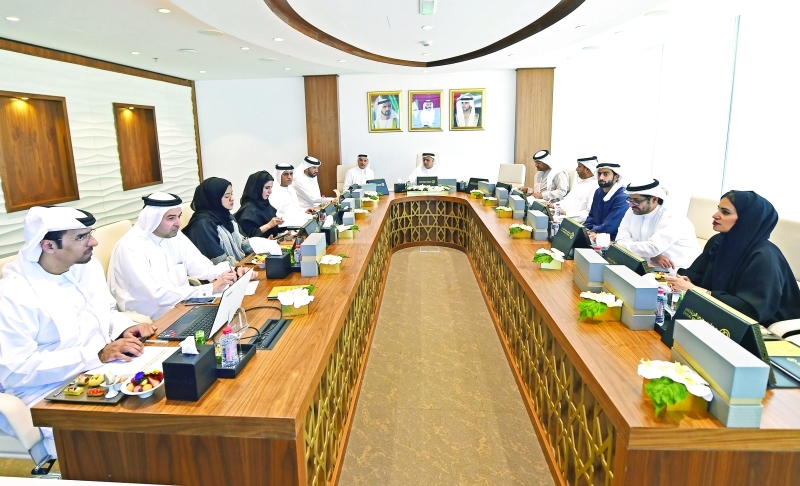 "الطاير خلال ترؤسه اجتماع مجلس الإدارة | البيان"