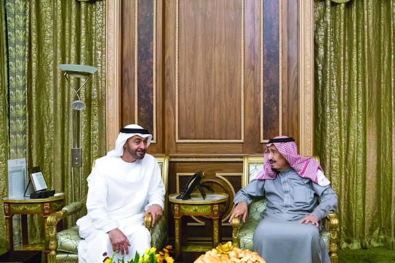 "Ⅶ محمد بن زايد وخادم الحرمين خلال اللقاء"