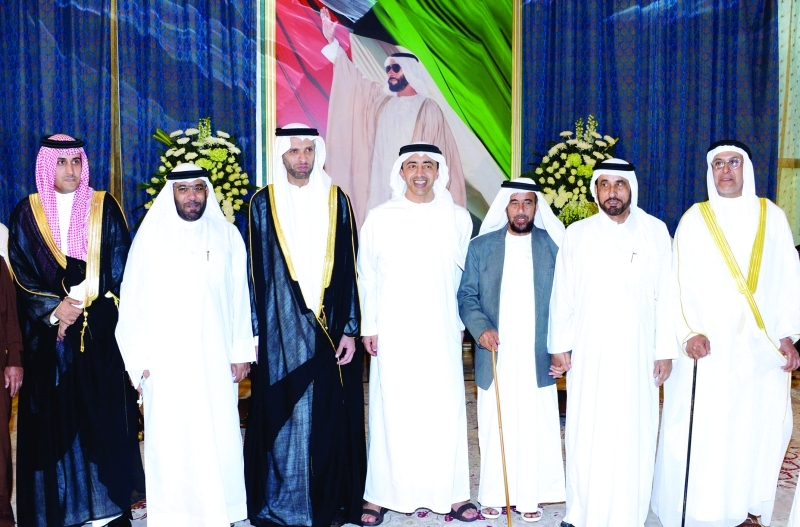 "■ عبدالله بن زايد خلال حضوره حفل الزفاف"