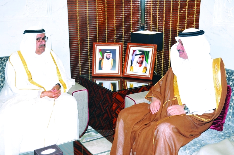 "Ⅶ حمدان بن راشد خلال لقائه عبدالهادي الشافي | وام"