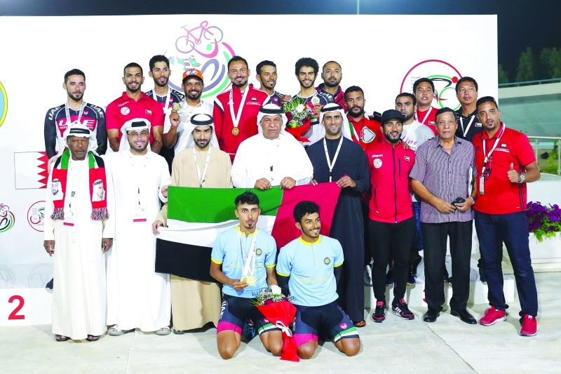 "فرحة أسرة الدراجات بإنجازات اليوم الأول | البيان"