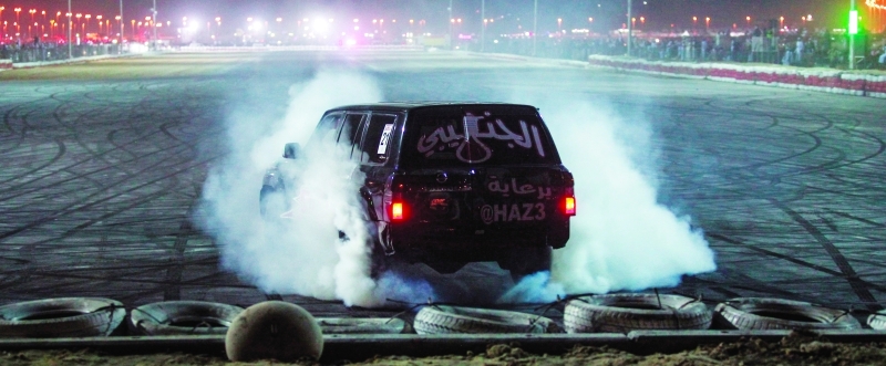 "جانب من منافسات الاستعراض الحر | البيان"