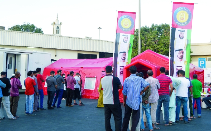 "جانب من توزيع المساعدات ضمن قوافل زايد الخير | من المصدر"