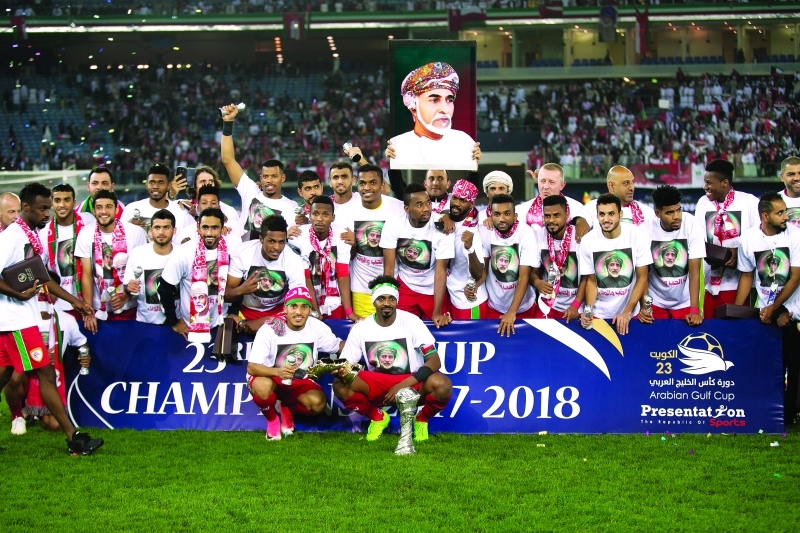 "منتخب عمان يحتفل بكأس الخليج"