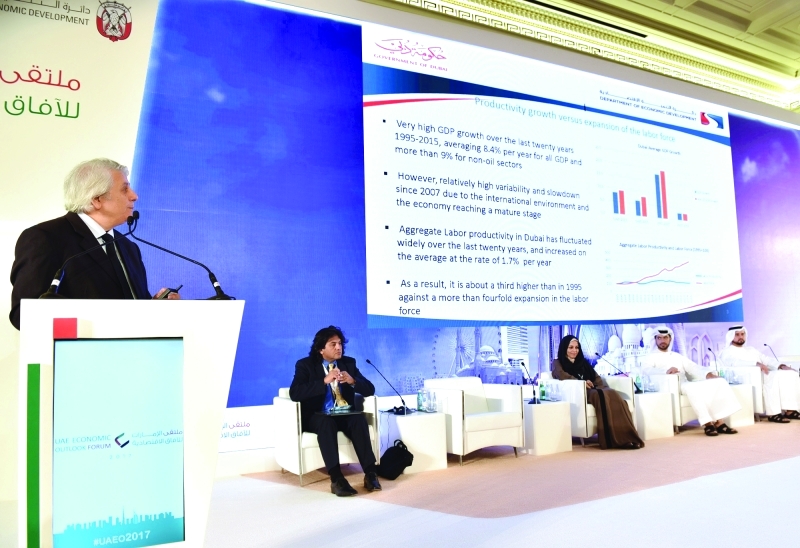 "■ جانب من إحدى فعاليات الملتقى في الدورة السابقة | البيان"