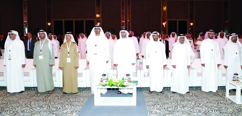 "ذياب بن محمد بن زايد خلال الجلسة الافتتاحية للملتقى بحضور سلطان الجابر وكبار المسؤولين | وام"