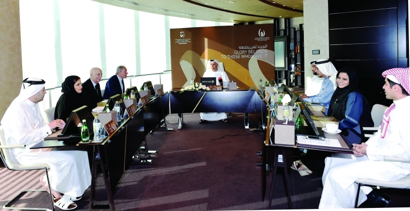 "جانب من اجتماع مجلس الأمناء  |  البيان"