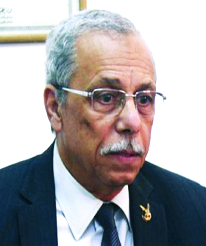 "محمود منصور"
