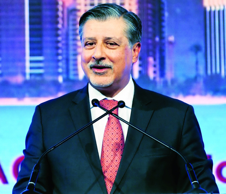 "عدنان أمين"