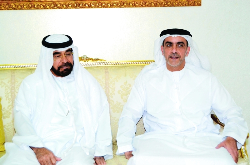 "سيف بن زايد خلال تقديم واجب العزاء | وام"