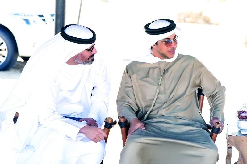 "منصور بن زايد وخالد بن محمد بن زايد"