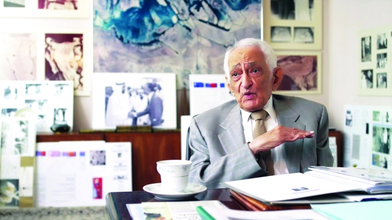 "■ عبدالرحمن مخلوف في غرفة الذكريات التي لا تنسى"