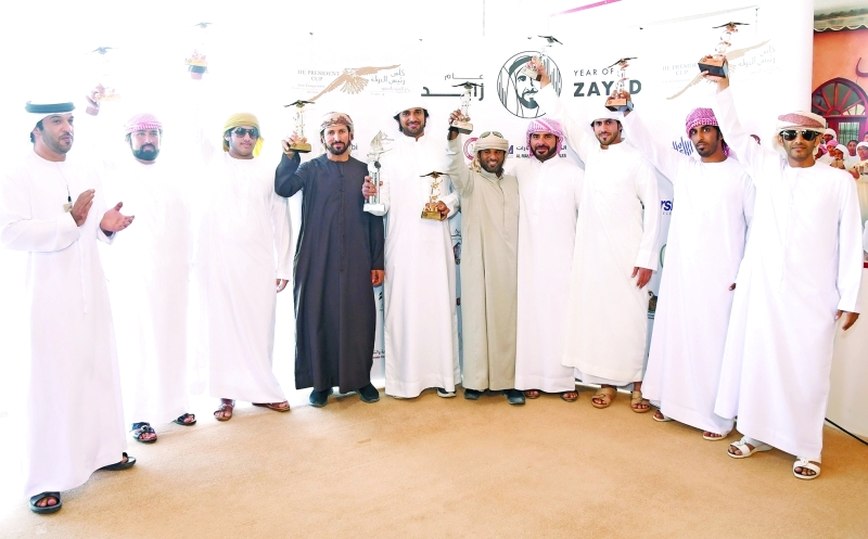 "جانب من تتويج الفائزين | البيان"