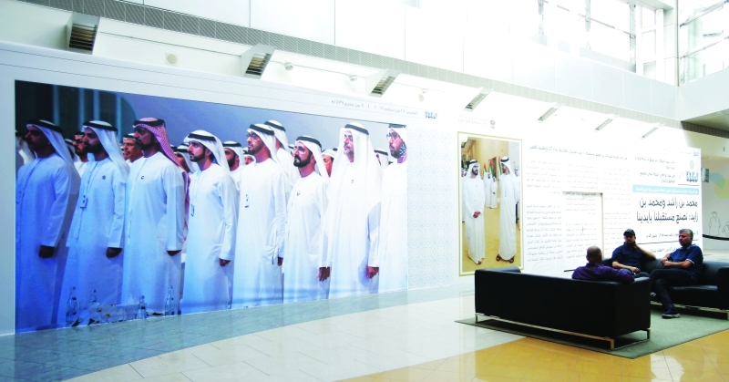 "جداريات الصحافي تسهم في مواكبة المشاريع التنموية التي تشهدها الإمارات | تصوير: زافير ويلسون"