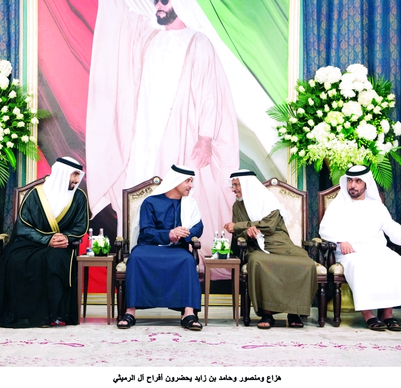 "هزاع بن زايد مع حمد الرميثي والعريس"