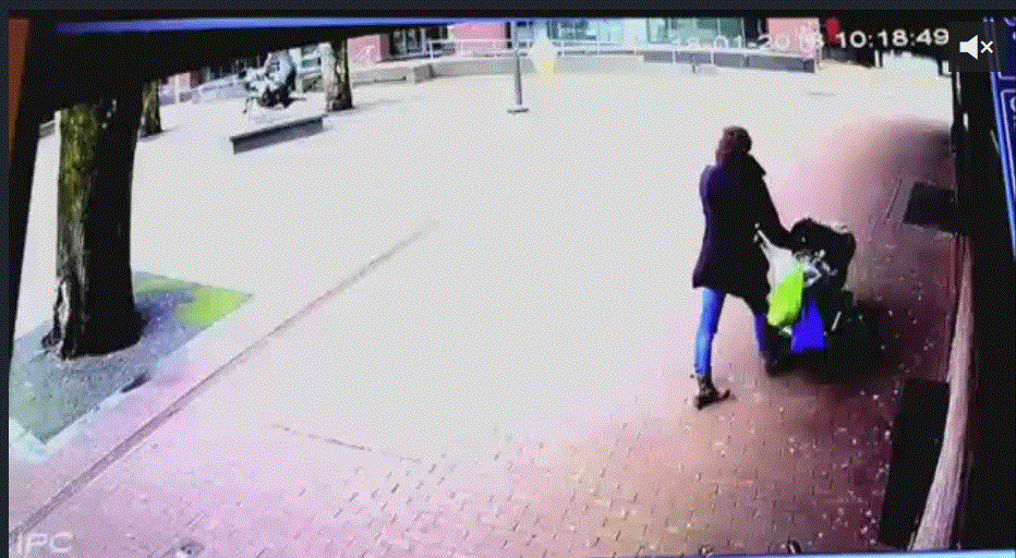 فيديو..العناية الإلهية تنقذ أماً ورضيعها من موت محقق