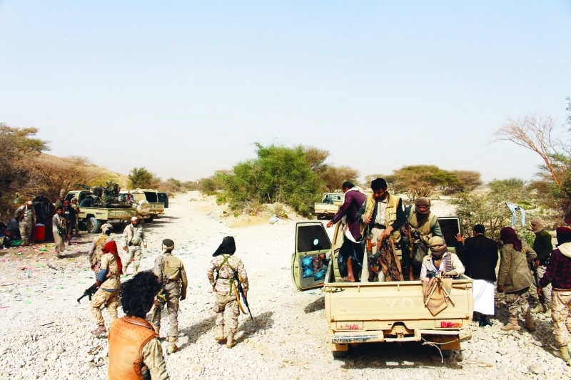 التحالف يضبط صواريخ «زلزال» ويطلق جسر إغاثة اليمن