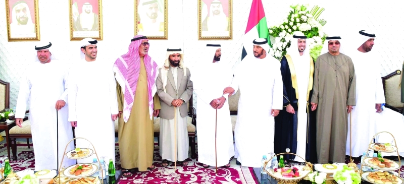"محمد بن بطي آل حامد خلال حضوره حفل الزفاف"