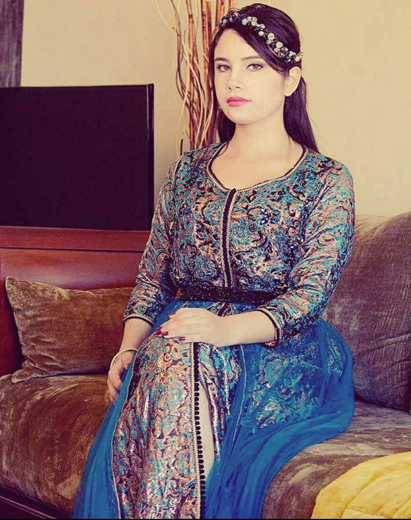 وفاة مذيعة مغربية شابة بعد يومين من زواجها